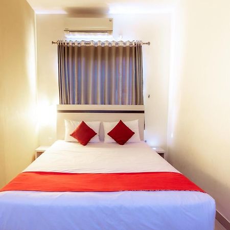 Pratisarawirya Guesthouse By Ecommerceloka Surabaya Exteriör bild