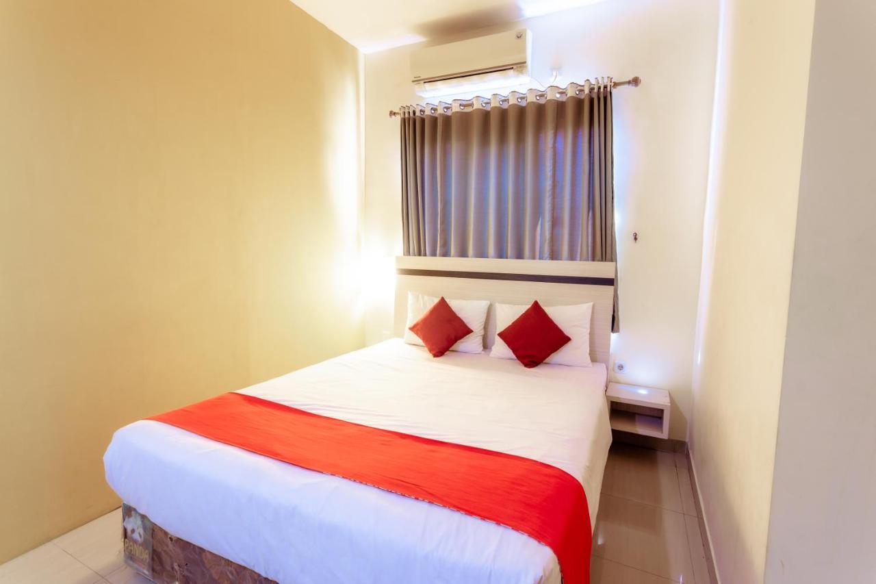 Pratisarawirya Guesthouse By Ecommerceloka Surabaya Exteriör bild