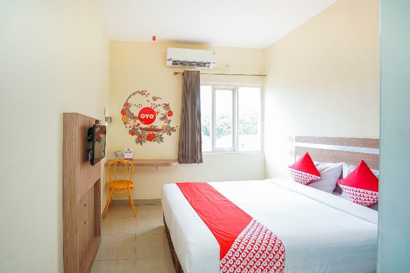Pratisarawirya Guesthouse By Ecommerceloka Surabaya Exteriör bild